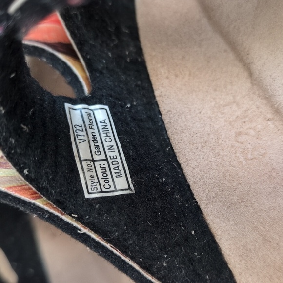 Viking Banff Slide Sandals - Picture 8 of 11